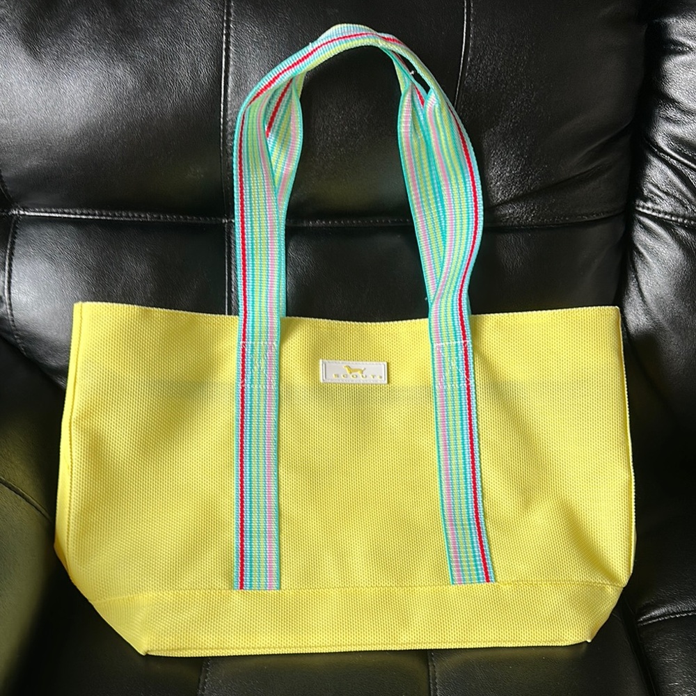 SCOUT Yellow Banana Joyride medium Tote beach pool Bag